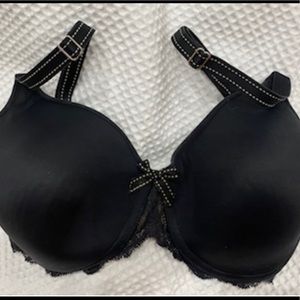 Chantelle Bra 34 D